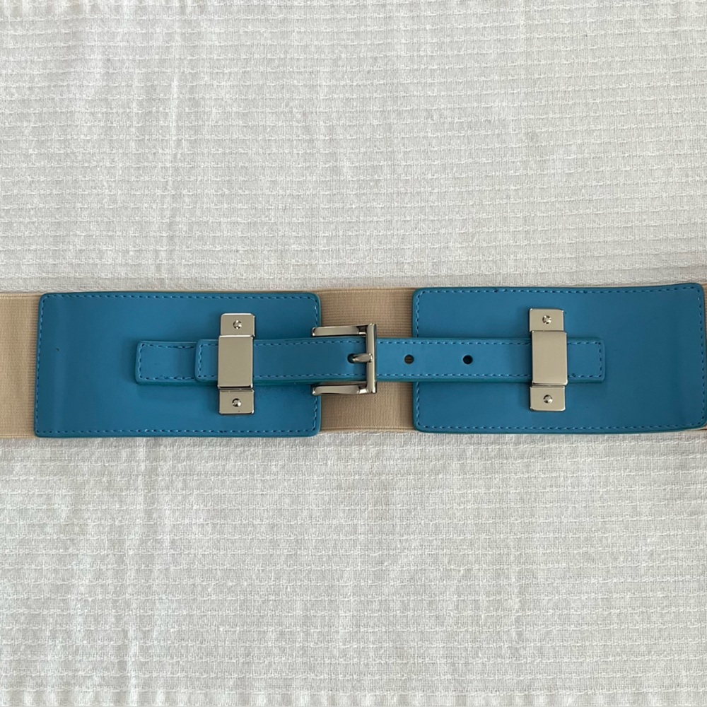 Nine West Tan and Turquoise Belt